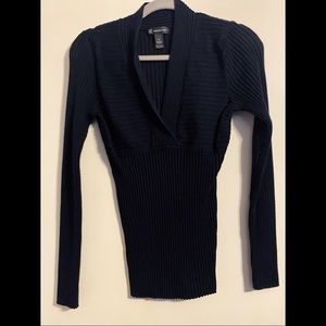 Women’s fitted ribbed sweater